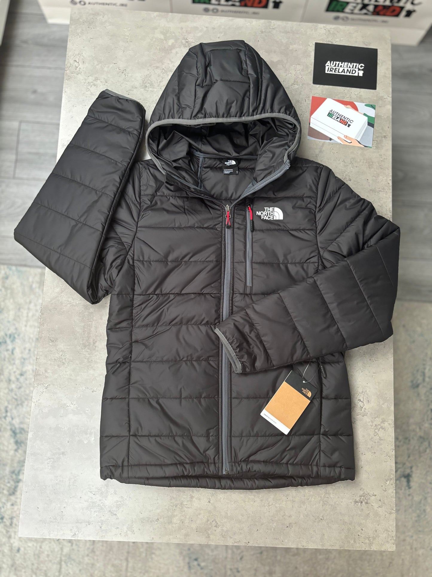 THE NORTH FACE PUFFER JACKET - BLACK