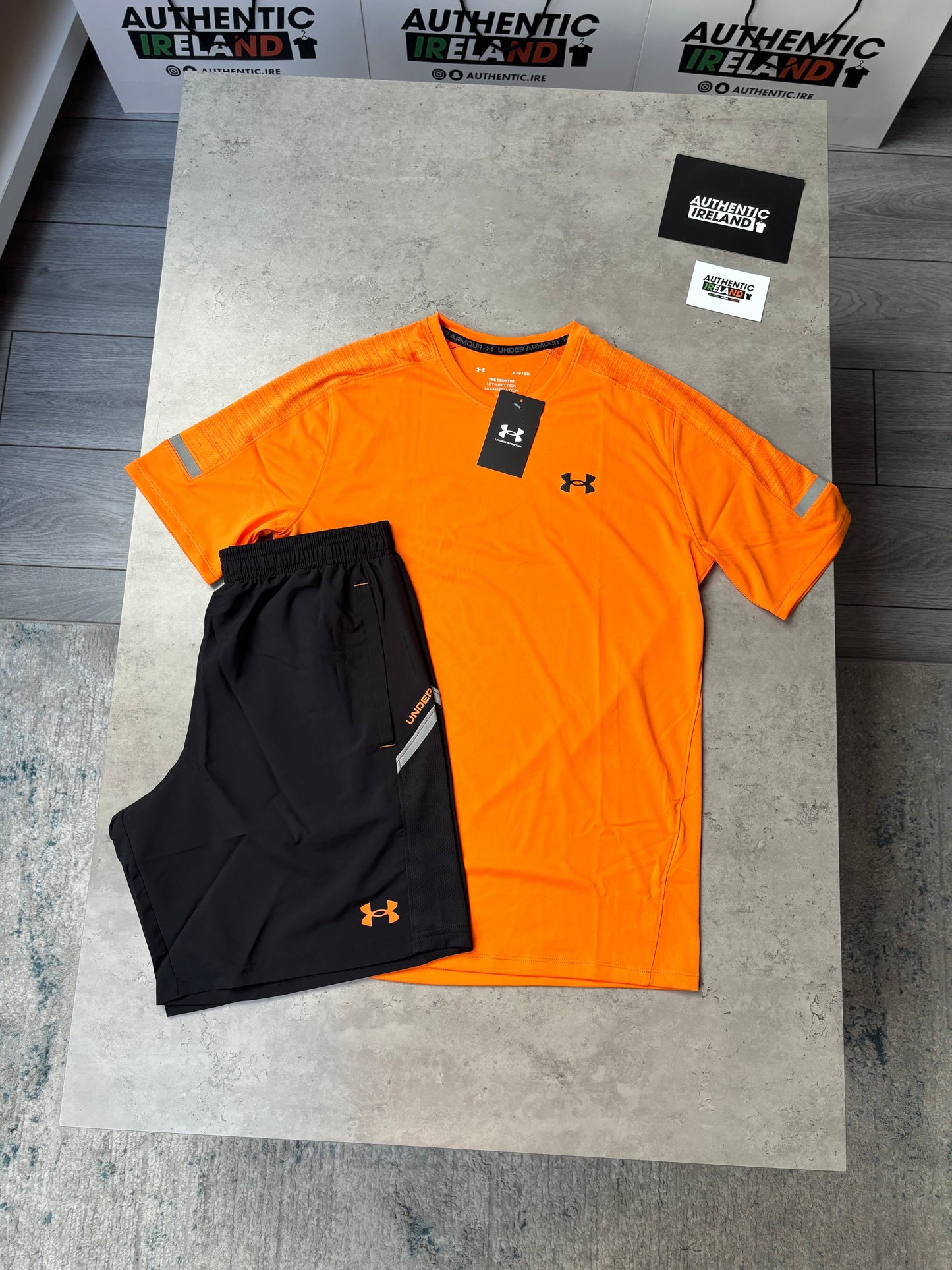 UNDER ARMOUR TECH UTILITY SET - BLACK/ORANGE