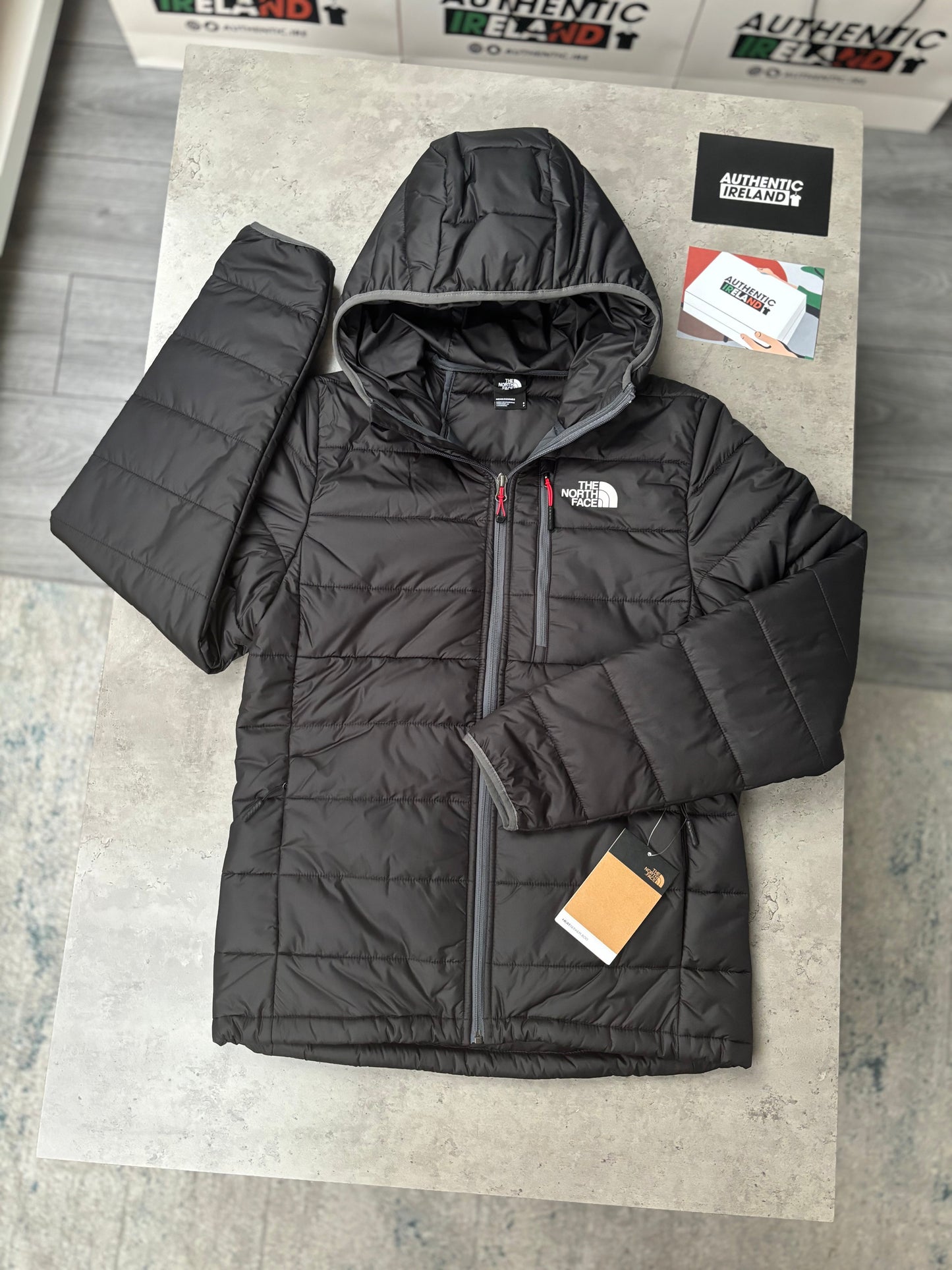 THE NORTH FACE PUFFER JACKET - BLACK